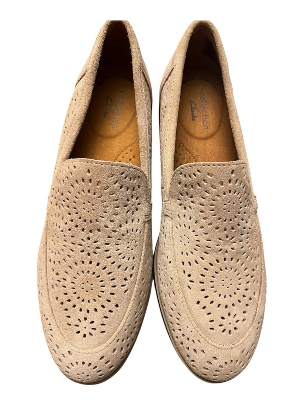 New Clark’s Women’s Trish Calla Beige Perforated Sand Suede Loafers size 7